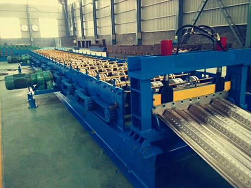 720 deck forming machine